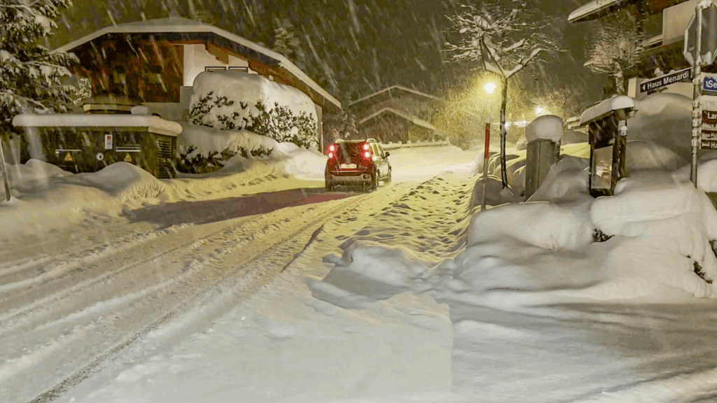 Miasto twierdzi, że obecnie nie może odśnieżać, ponieważ priorytet mają autostrady. Szwajcaria